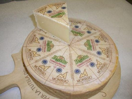 queso-montasio-de-italia