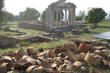 Apollonia, ruinas griegas en Albania