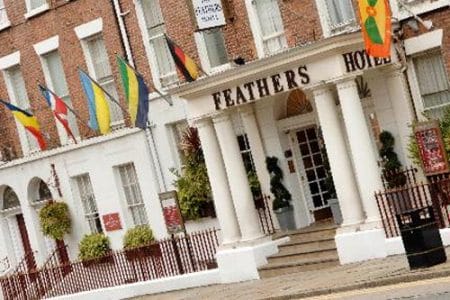 Hotel Feathers, en Liverpool
