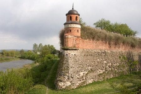 Dubno, un gran castillo de Ucrania
