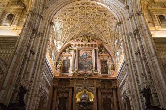 interior-catedral-de-cordoba