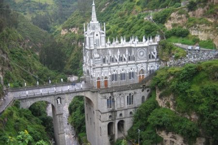 El Santuario de Las Lajas, maravilla en Colombia