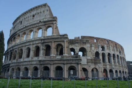 Grave deterioro del Coliseo de Roma