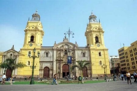 De paseo por la Catedral de Lima