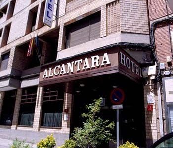 Hotel Husa Alcántara, alojamiento céntrico en Cáceres