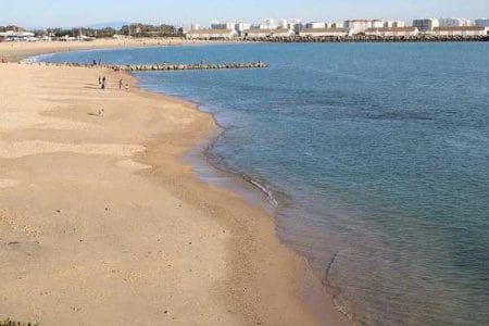 Lugares de la costa de Andalucía perfectos para desconectar